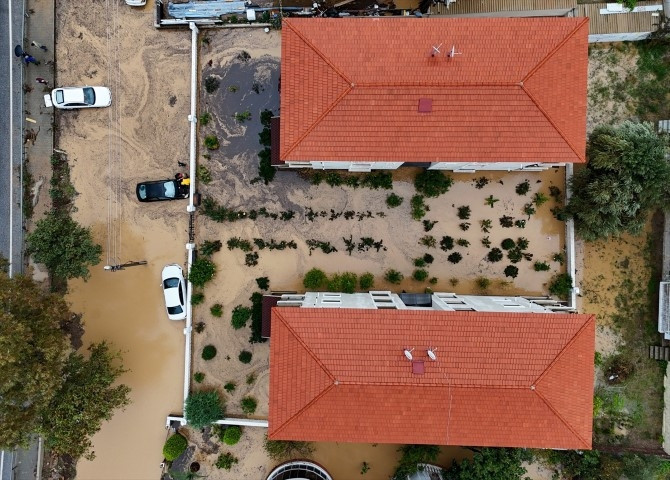 Meteoroloji uyarmıştı Sağanak sonrası kent sular altında kaldı, vatandaşlar kabusu yaşadı
