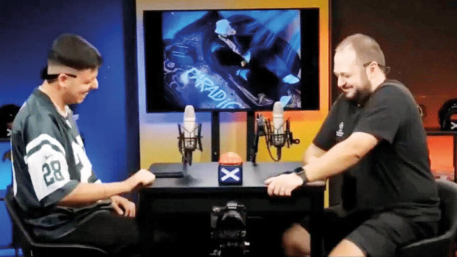 7’şer ay 15’er gün hapis cezası verildi... Tahliye edildiler