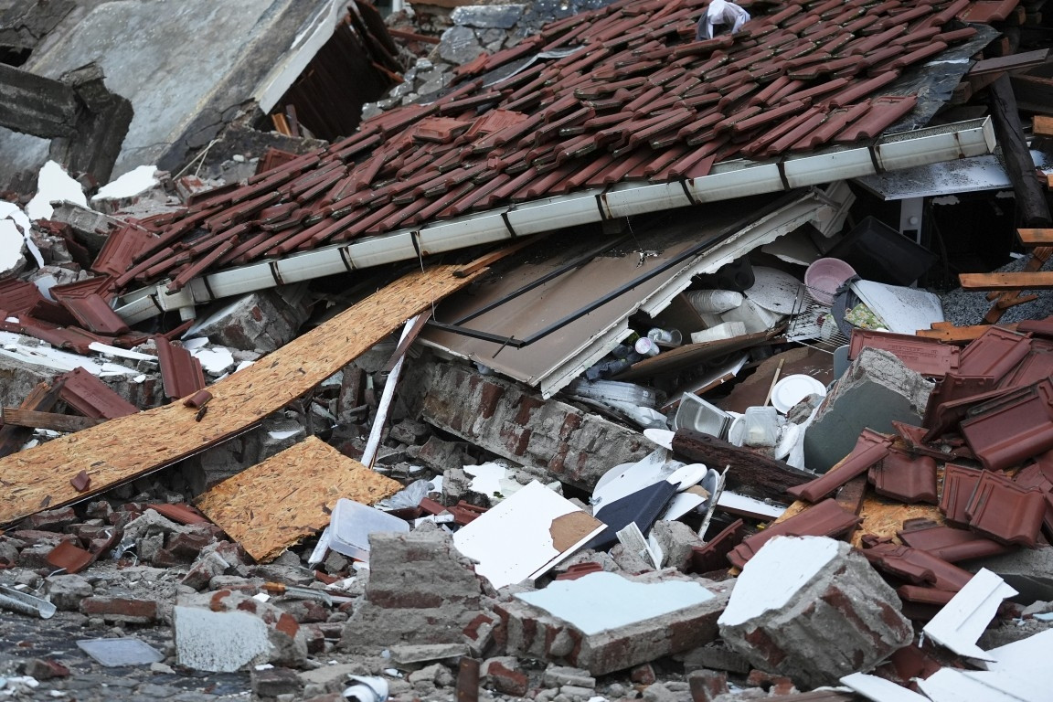 Balıkesirde deprem bölgesinden yeni görüntüler