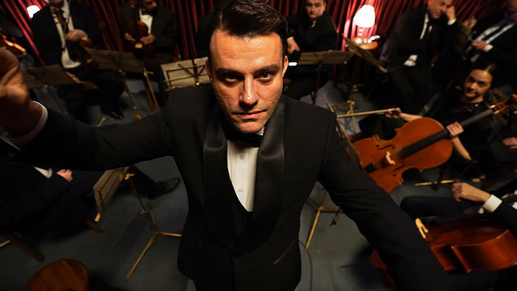 BİR CUMHURİYET ŞARKISI OYUNCULARI VE KARAKTERLER