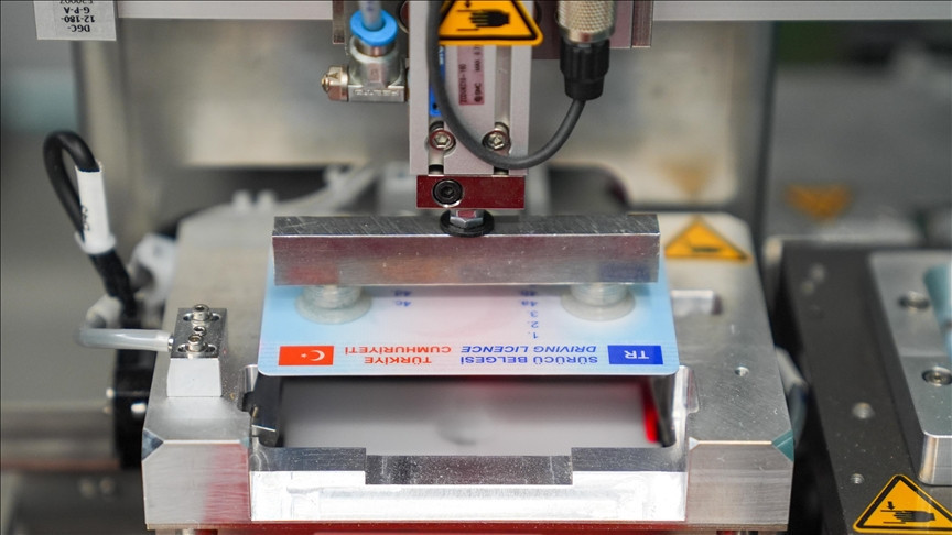 YENİ EHLİYETLER ADRESE TESLİM EDİLİYOR