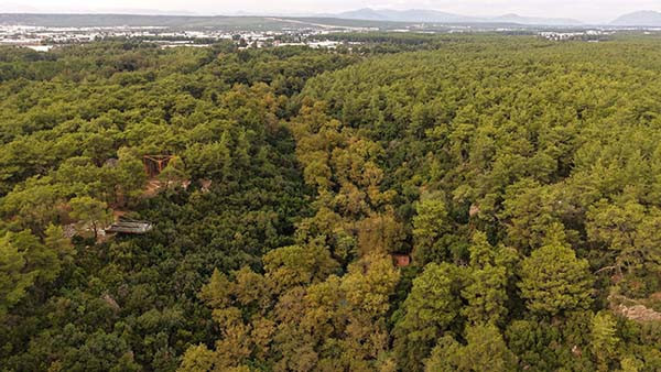 Kenan Evrenin gizli köşkü ortaya çıktı Ünlü bir sanatçıyla gelmiş | Ziyarete açık, görmeden gitmeyin