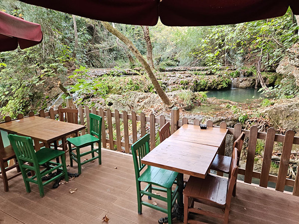 Kenan Evrenin gizli köşkü ortaya çıktı Ünlü bir sanatçıyla gelmiş | Ziyarete açık, görmeden gitmeyin