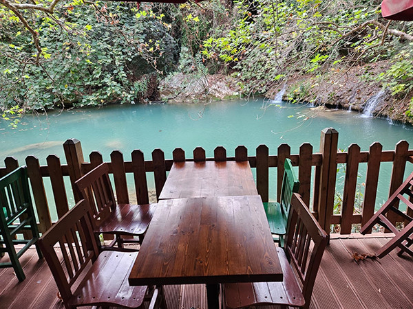 Kenan Evrenin gizli köşkü ortaya çıktı Ünlü bir sanatçıyla gelmiş | Ziyarete açık, görmeden gitmeyin