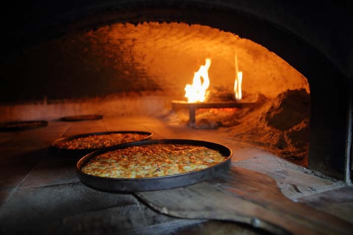 Emekli olduktan sonra köyüne döndü Evinin bahçesine yaptı | Tutmaz dediler ama taleplere yetişemiyor: Eşim amacına ulaştı