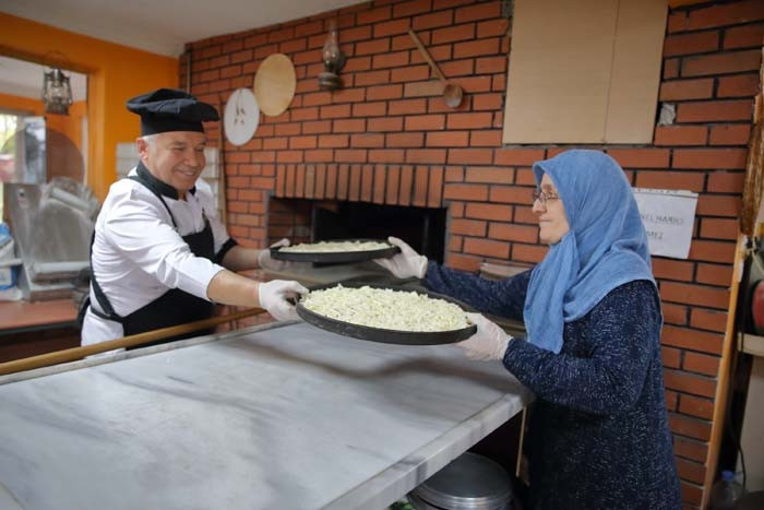 Emekli olduktan sonra köyüne döndü Evinin bahçesine yaptı | Tutmaz dediler ama taleplere yetişemiyor: Eşim amacına ulaştı