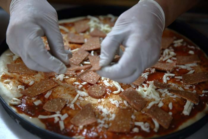Emekli olduktan sonra köyüne döndü Evinin bahçesine yaptı | Tutmaz dediler ama taleplere yetişemiyor: Eşim amacına ulaştı