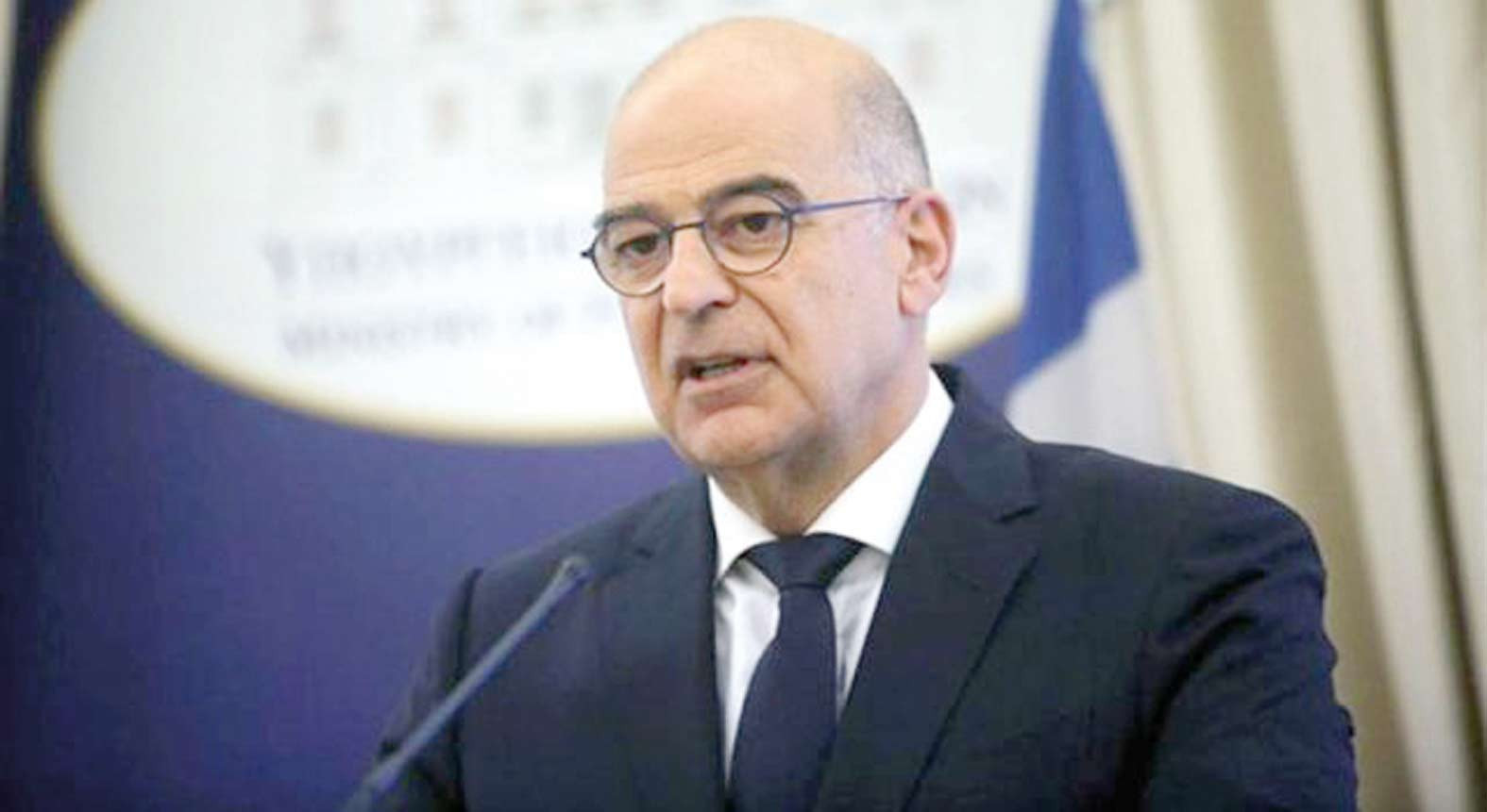 Dendias Londra’ya da Berlin’e de öfkeli