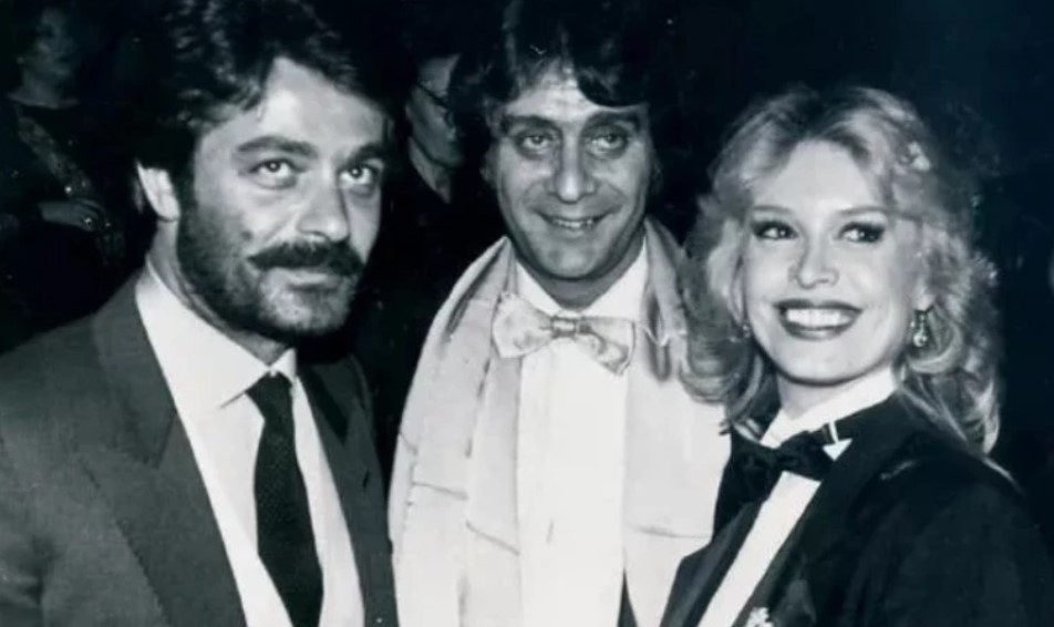 Fotoğraftaki herkes ünlü Sen gittin, biz eksik kaldık... 