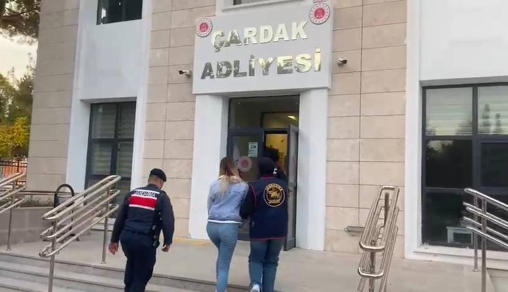 Kadın gardiyana meslektaşından müstehcen yapay zeka görüntüleriyle şantaj
