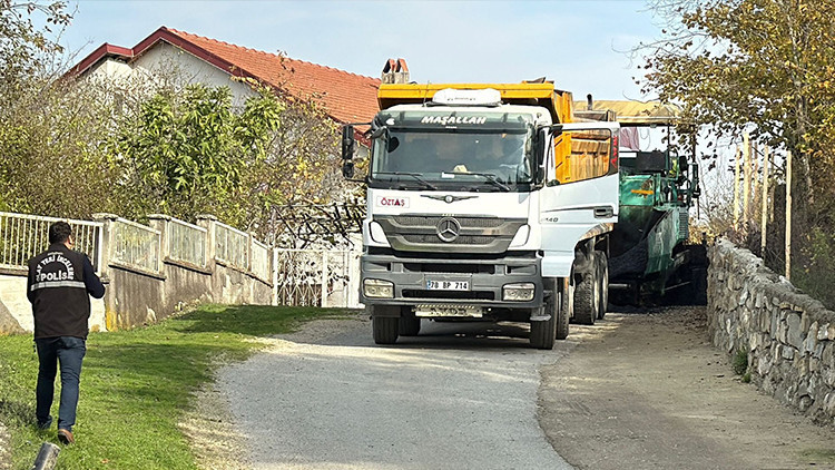 Asfalt çalışması sırasında kahreden ölüm: Damper elektrik teline temas etti!