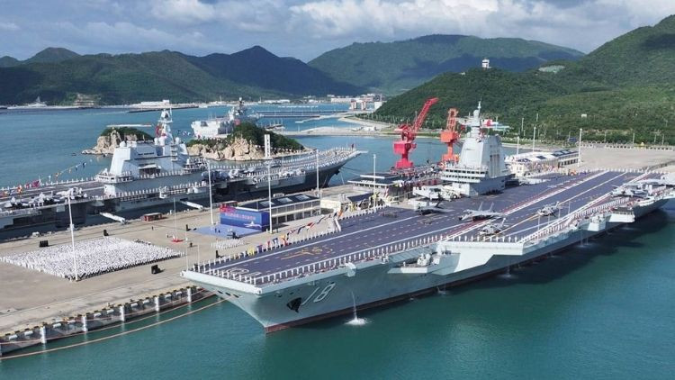 Pekin’den üçüncü uçak gemisi… Çin Fujian’ı hizmete aldı