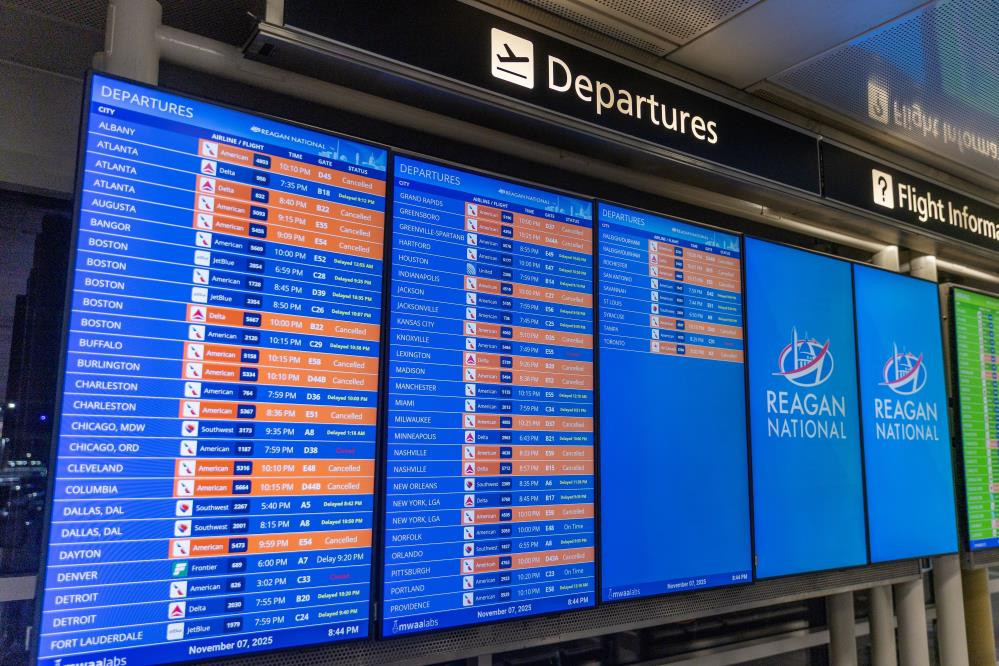 ABD hükümetinin kapalı kalması nedeniyle bin 700’den fazla uçuş iptal edildi