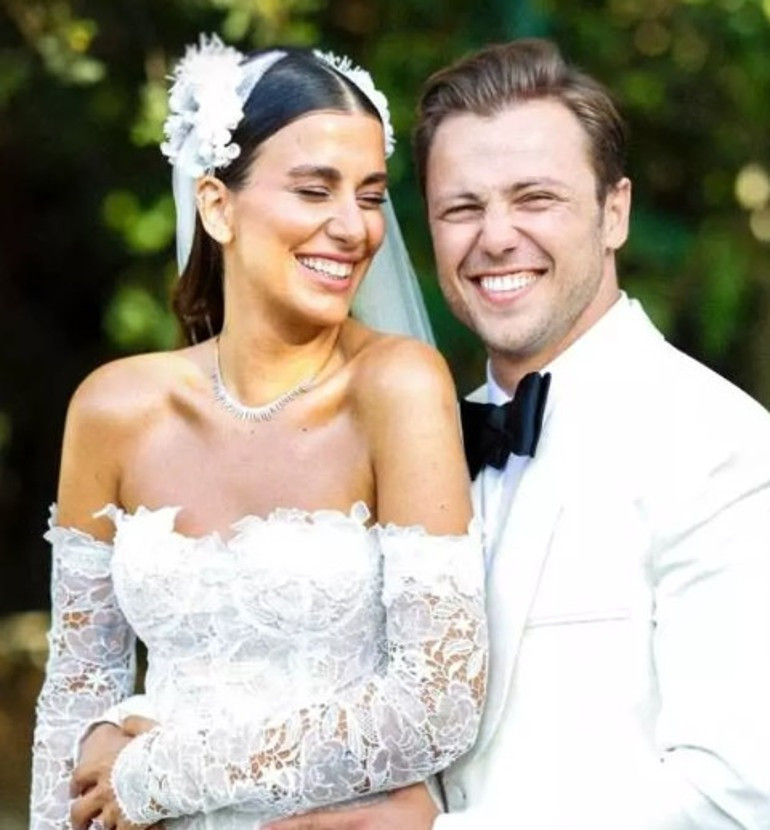 Büyük aşk nikah masasına taşındı Büyük aşk nikah masasına taşındı