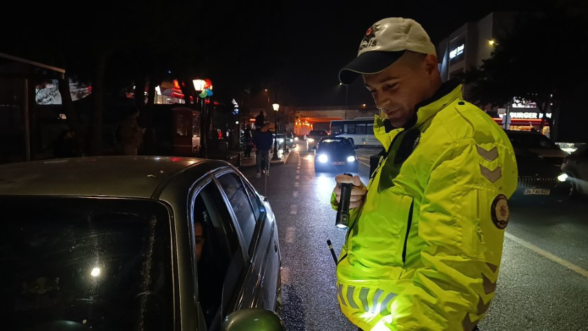 Motosiklet sürücüleri ve yolcuları için yeni zorunluluk Denetimler başladı: Kullanmayanlara para cezası kesilecek