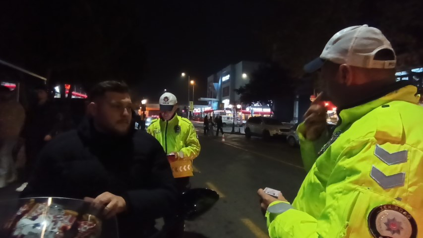 Motosiklet sürücüleri ve yolcuları için yeni zorunluluk Denetimler başladı: Kullanmayanlara para cezası kesilecek