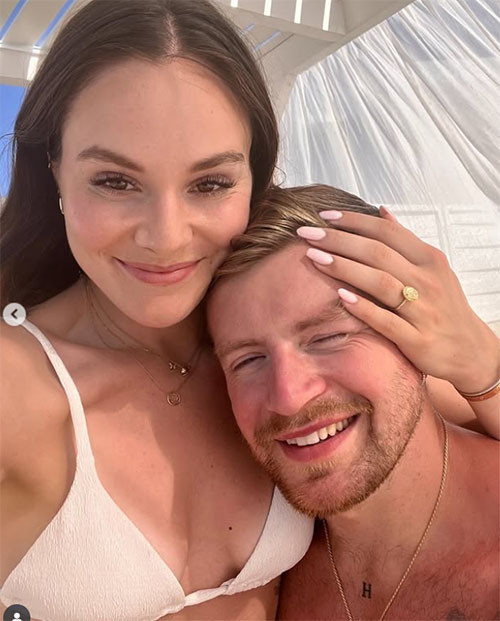 Duvağı taktı, bekarlığa veda etti Duvağı taktı, bekarlığa veda etti