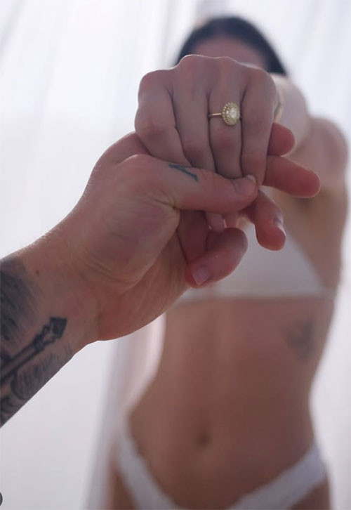 Duvağı taktı, bekarlığa veda etti Duvağı taktı, bekarlığa veda etti