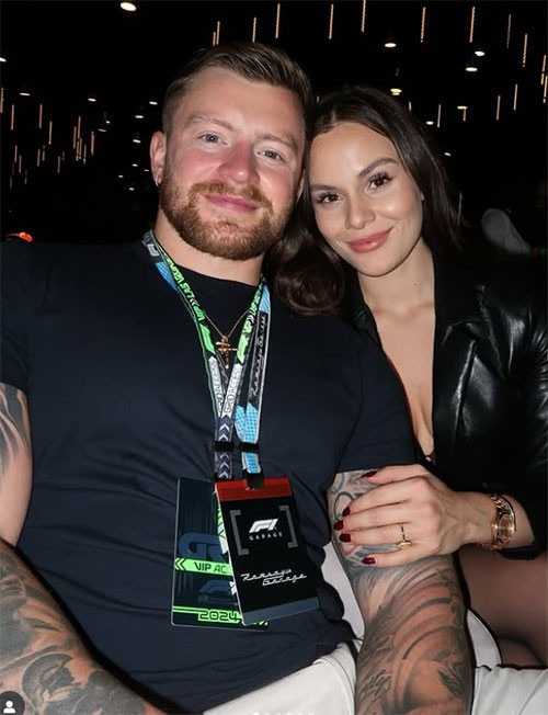 Duvağı taktı, bekarlığa veda etti Duvağı taktı, bekarlığa veda etti