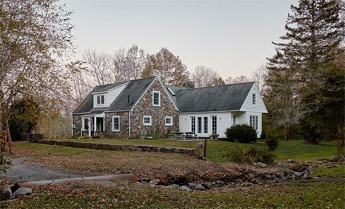 YİNE DE HOLLYWOOD ÜNLÜSÜNE YARAŞIR BİR EVİ VAR