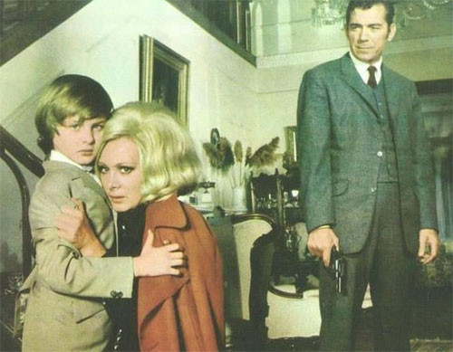 USTA OYUNCULARLA KAMERA KARŞISINA GEÇTİ