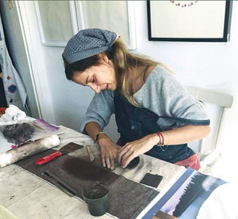 ŞİMDİ DE SERAMİĞE EL ATTI ŞİMDİ DE SERAMİĞE EL ATTI