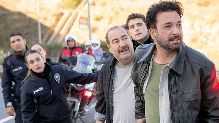 Arka Sokaklar ekibi suça sürüklenen çocukların peşinde