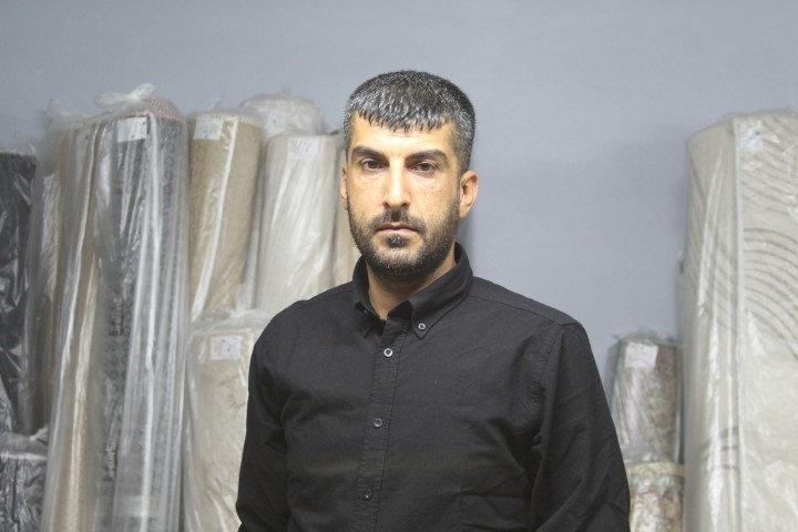 Yıkanması için getirilen halının içinden servet çıktı