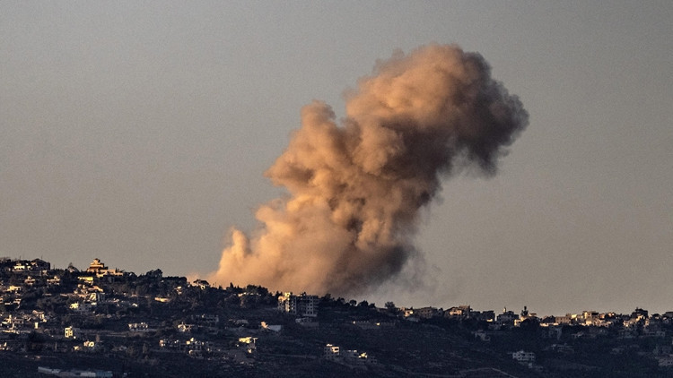 İsrail'den Lübnan'ın güneyine peş peşe hava saldırıları