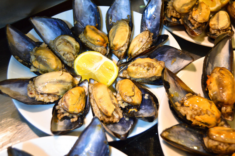 Bir tanesi bile zehirlemek için yeterli Aynı tezgahtan binlerce kişi yedi neden sadece onlar etkilendi Bir tanesi bile zehirlemek için yeterli Aynı tezgahtan binlerce kişi yedi neden sadece onlar etkilendi