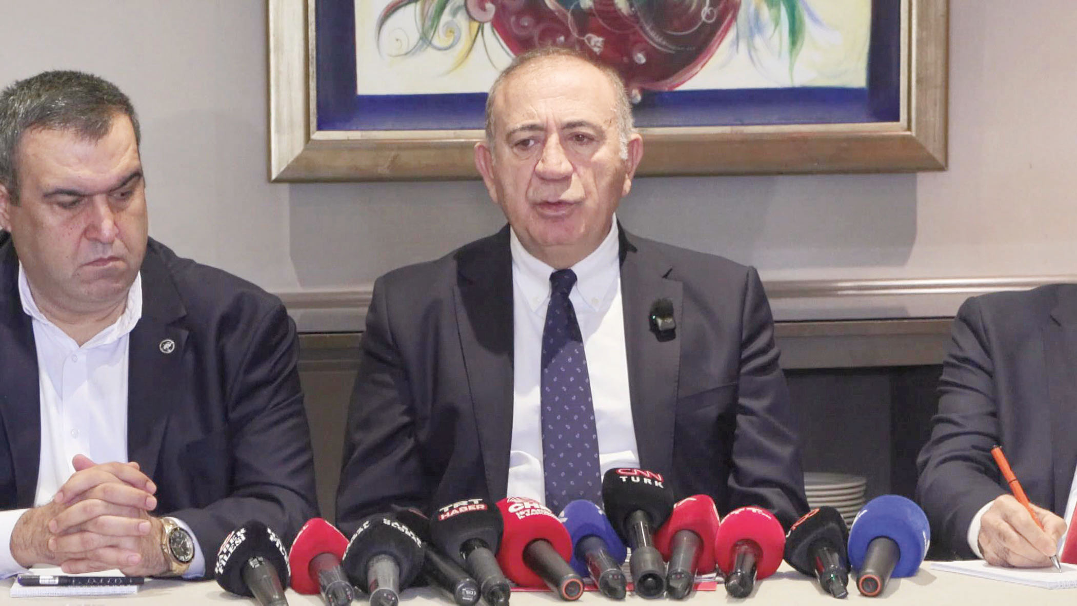 Gürsel Tekin: Mühür kimdeyse Süleyman odur