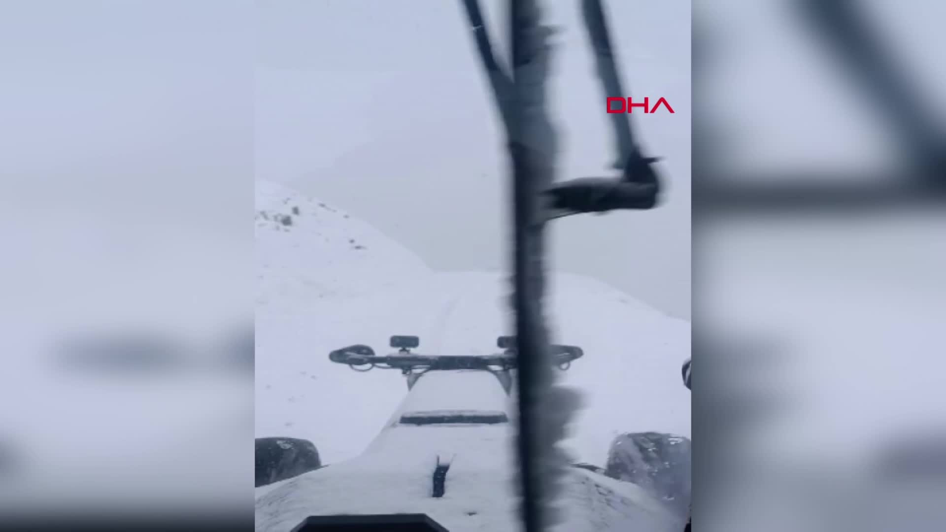 Birçok ilde kar sürprizi Yollar kapandı... Her yer beyaza büründü, hava sıcaklığı sıfırın altına indi Birçok ilde kar sürprizi Yollar kapandı... Her yer beyaza büründü, hava sıcaklığı sıfırın altına indi