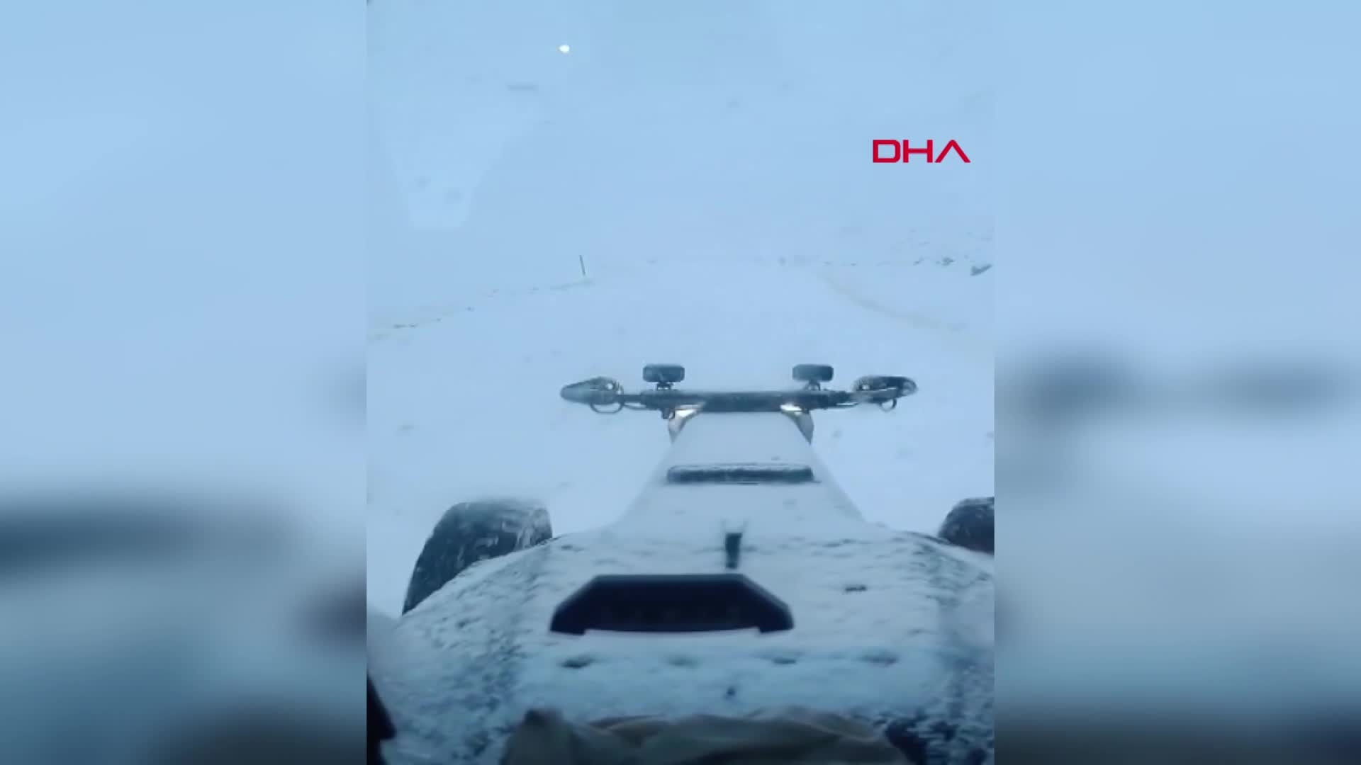 Birçok ilde kar sürprizi Yollar kapandı... Her yer beyaza büründü, hava sıcaklığı sıfırın altına indi Birçok ilde kar sürprizi Yollar kapandı... Her yer beyaza büründü, hava sıcaklığı sıfırın altına indi