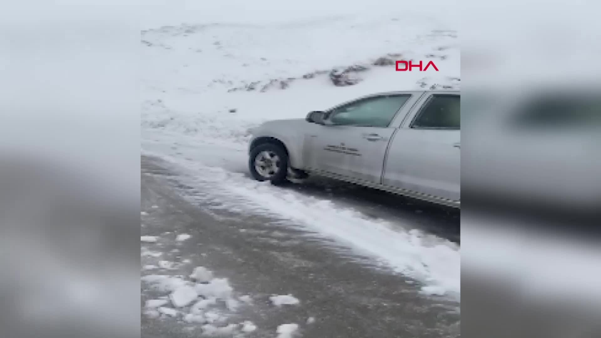 Birçok ilde kar sürprizi Yollar kapandı... Her yer beyaza büründü, hava sıcaklığı sıfırın altına indi Birçok ilde kar sürprizi Yollar kapandı... Her yer beyaza büründü, hava sıcaklığı sıfırın altına indi