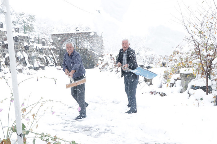 Çuvallarla getirip, kuyulara basıyorlar Kapakları yaza kadar açılmıyor: Erciyes, bize muhtaç, biz de Erciyese muhtacız