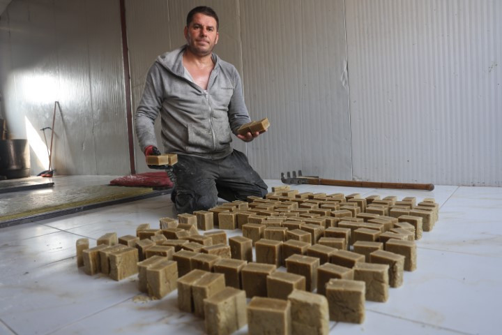 Faydaları saymakla bitmiyor... Binbir emekle üretiyorlar Kilosu 2 bin liraya kadar çıkıyor