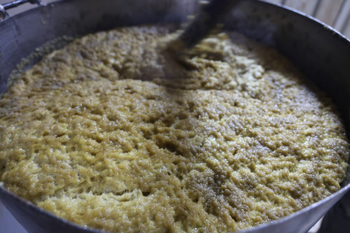 Faydaları saymakla bitmiyor... Binbir emekle üretiyorlar Kilosu 2 bin liraya kadar çıkıyor