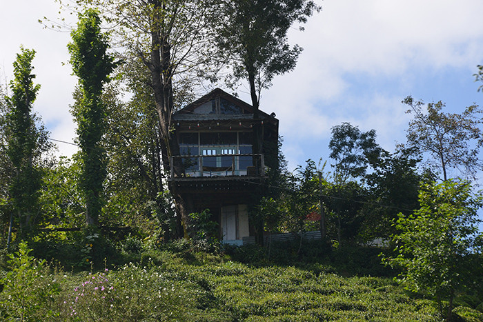  Eski evimizi yıkmak zorunda kaldık