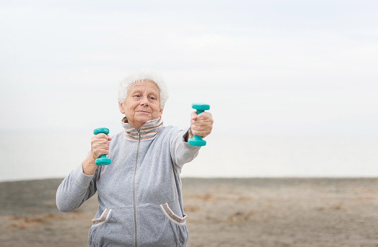 93ünde olduğuna kimse inanmıyor, o da kendini 50 yaşında hissediyor Genç kalmasının üç sırrını anlattı