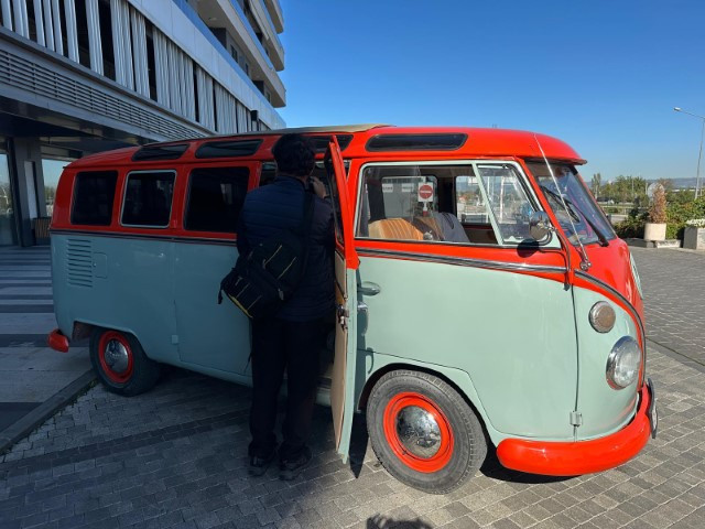 Dünyada çok nadir bulunan bir model | Bu araç Türkiyede tek Yurt dışında 120 bin euroya satılıyor Dünyada çok nadir bulunan bir model | Bu araç Türkiyede tek Yurt dışında 120 bin euroya satılıyor