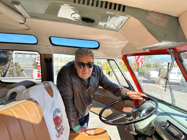 Dünyada çok nadir bulunan bir model | Bu araç Türkiyede tek Yurt dışında 120 bin euroya satılıyor Dünyada çok nadir bulunan bir model | Bu araç Türkiyede tek Yurt dışında 120 bin euroya satılıyor