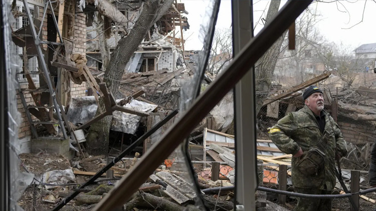 Rusya Ukrayna'yı vurdu: Zelenski, 26 kişinin öldürüldüğünü duyurdu