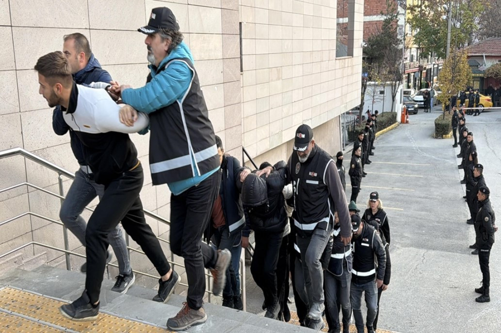 Eskişehir'de suç örgütü operasyonu: 20 gözaltı!