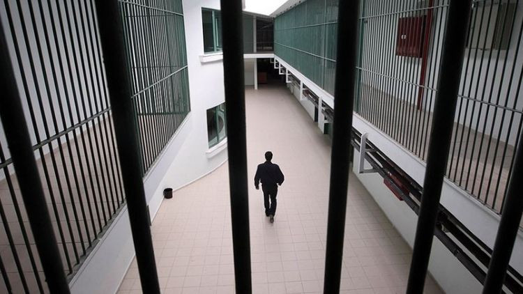 Cezaevinde 76 hükümlü yemekten zehirlendi