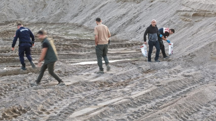 Yazıklar olsun Bölgeye gelip kamyonlarla götürüyorlar... Jandarma suçüstü yakaladı; ekipler artık 7/24 nöbet tutuyor