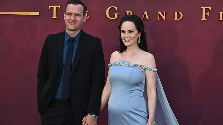 Sevdiğini elleriyle toprağa koydu, en büyük acıyı tattı… Şimdi karnındaki mucizeyi kucağına almayı bekliyor Sevdiğini elleriyle toprağa koydu, en büyük acıyı tattı… Şimdi karnındaki mucizeyi kucağına almayı bekliyor