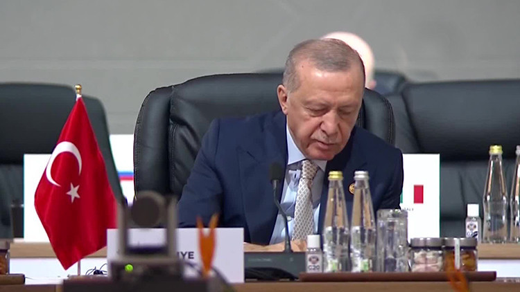 Cumhurbaşkanı Erdoğan G-20'deki oturuma katıldı
