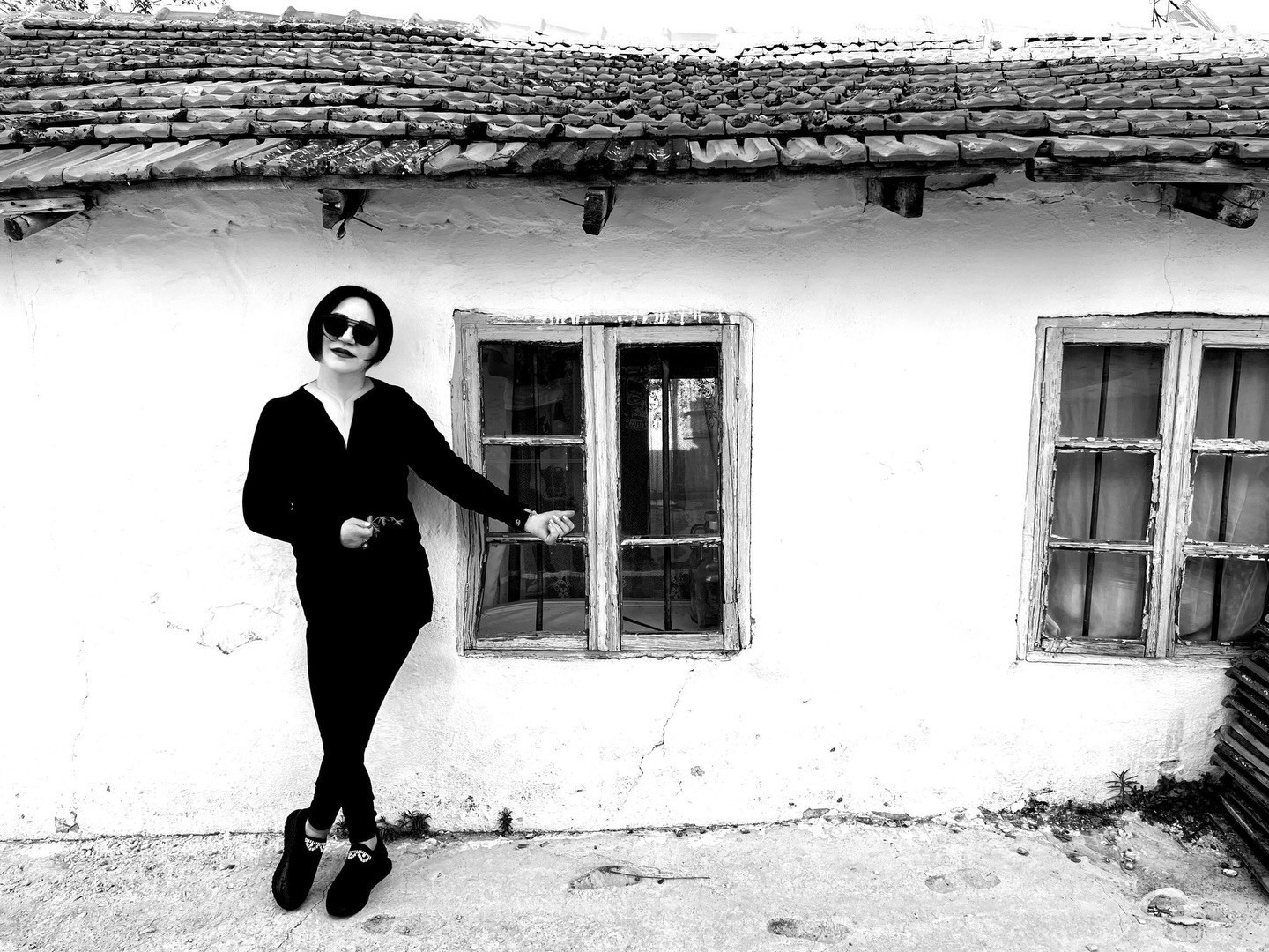 Annemin öğretmen çıktığı ev… Arkamdaki bu odada ben de kaldım