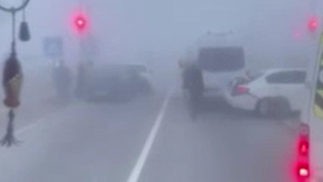 Ankara’da zincirleme kaza: 4 araç birbirine girdi