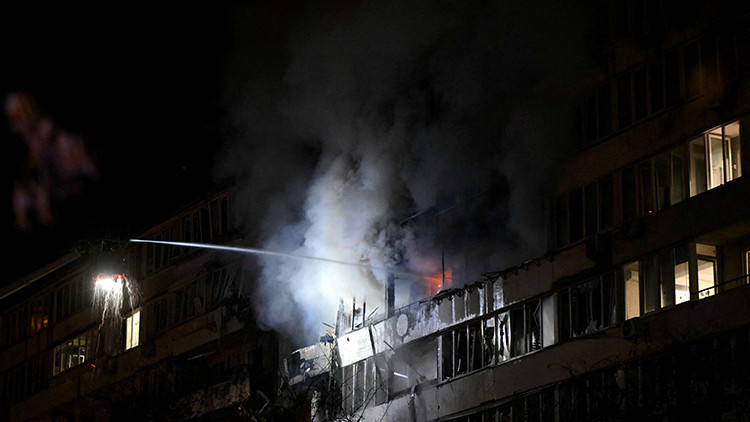 Ukrayna Rusya'yı vurdu: 3 kişi yaşamını yitirdi! Ruslar füze ve İHA'larla yanıt verdi